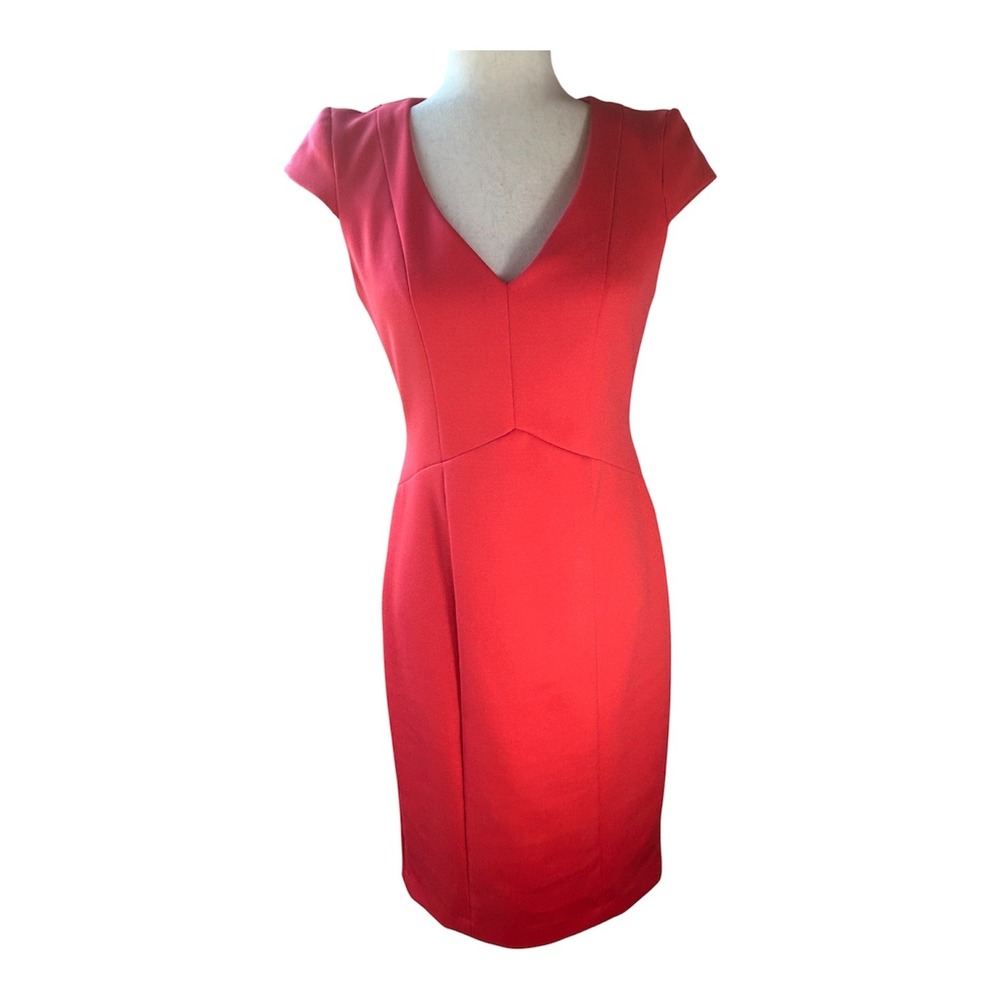 Iris Setlakwe Fitted Power Dress  4 Red V-Neck Cap Sleeve Sheath